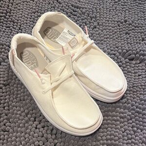 Hey Dude Women Size 7W